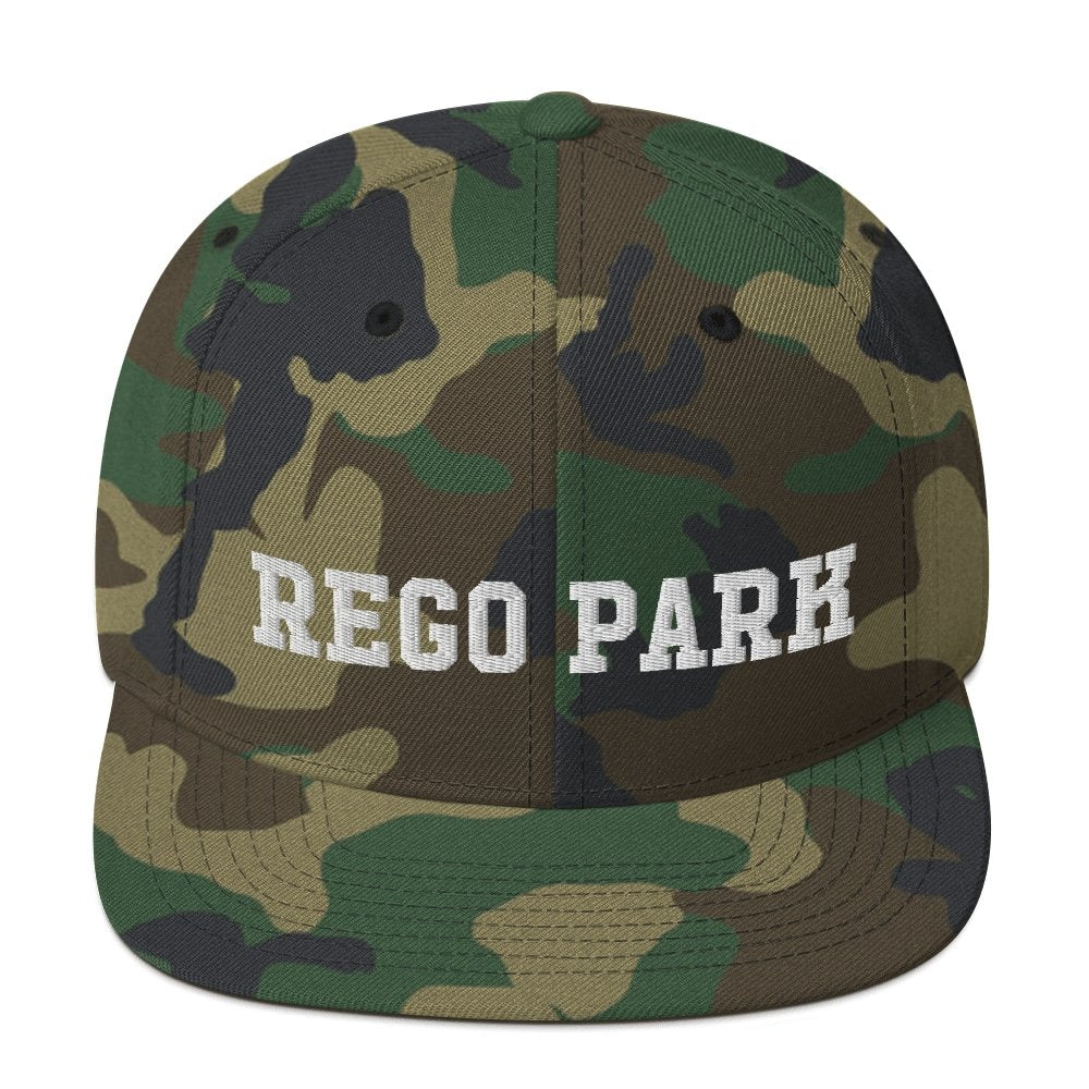 Load image into Gallery viewer, Rego Park Snapback Hat - Vivant Garde
